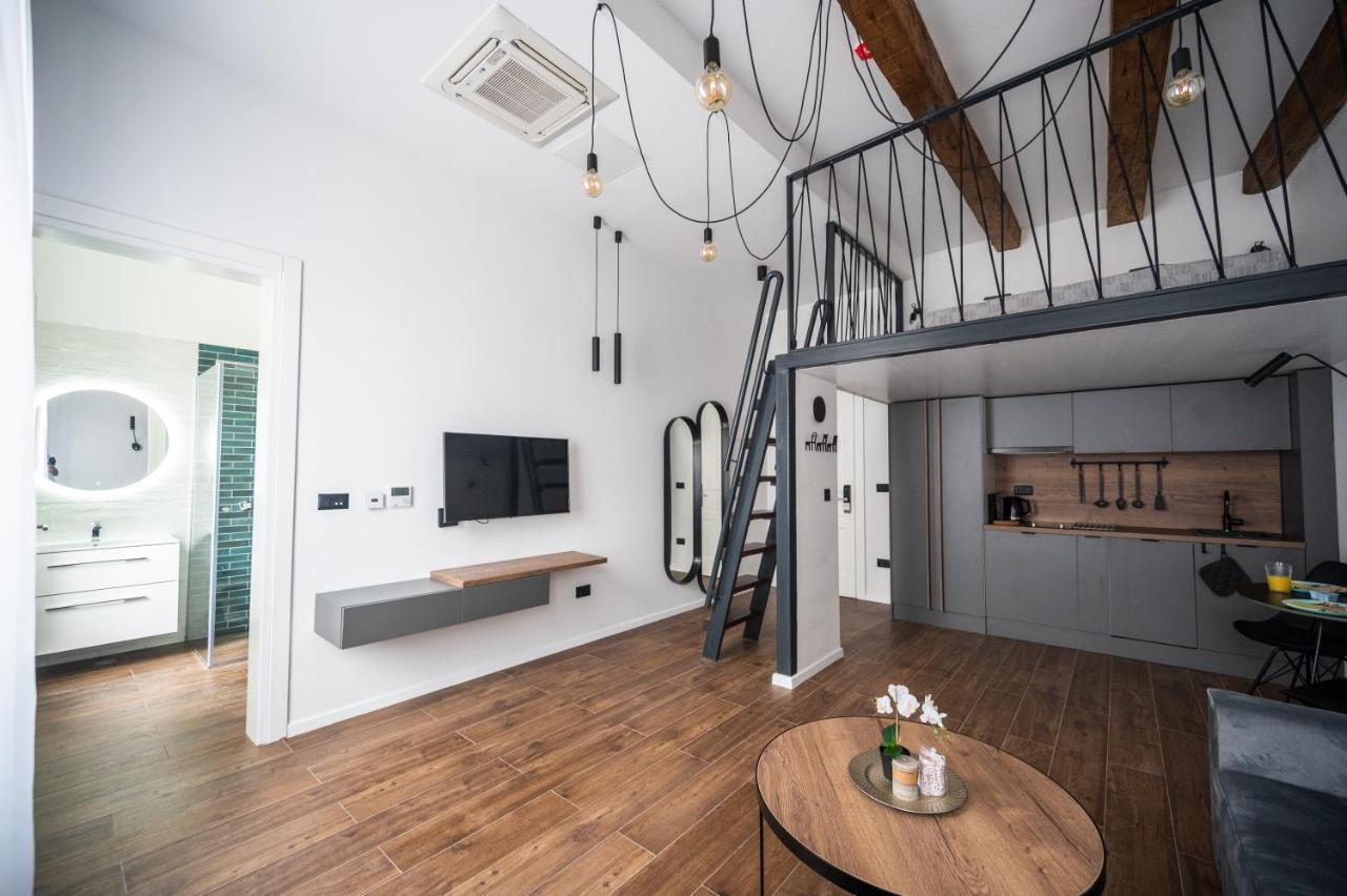Old Town Design Apartment *